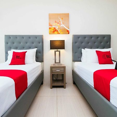 Reddoorz Premium @ Sampaloc Makati Hotel Makati City Kültér fotó