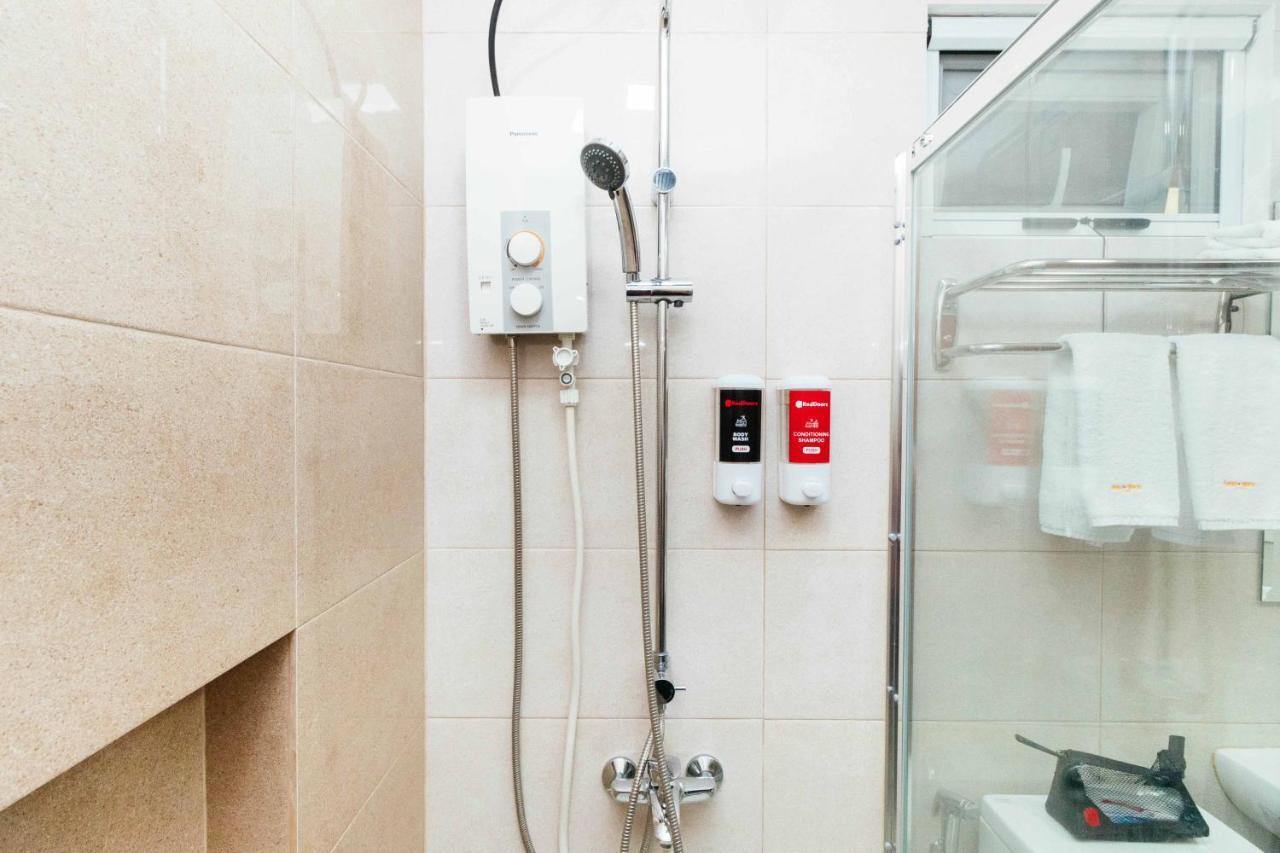 Reddoorz Premium @ Sampaloc Makati Hotel Makati City Kültér fotó