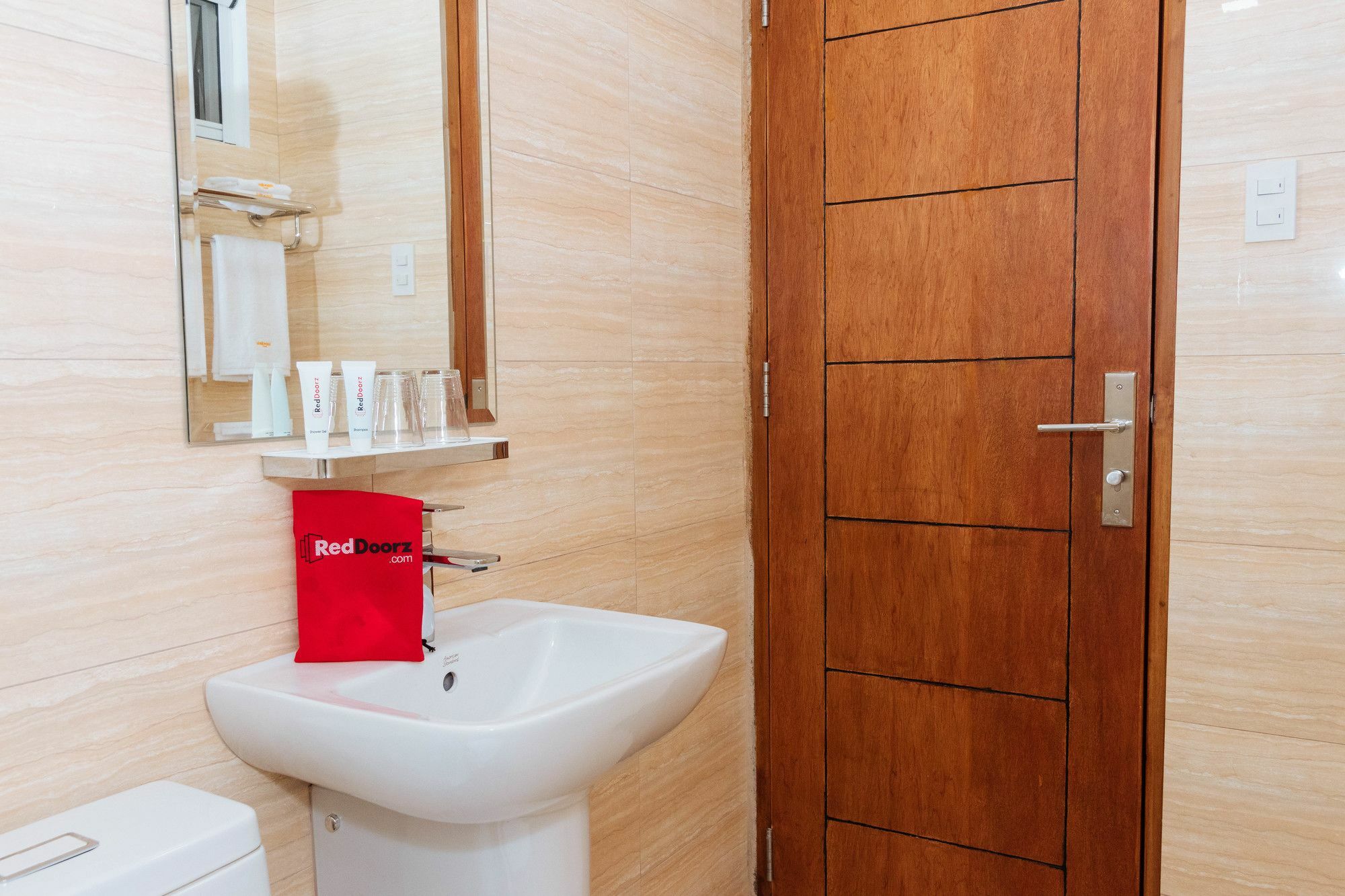 Reddoorz Premium @ Sampaloc Makati Hotel Makati City Kültér fotó